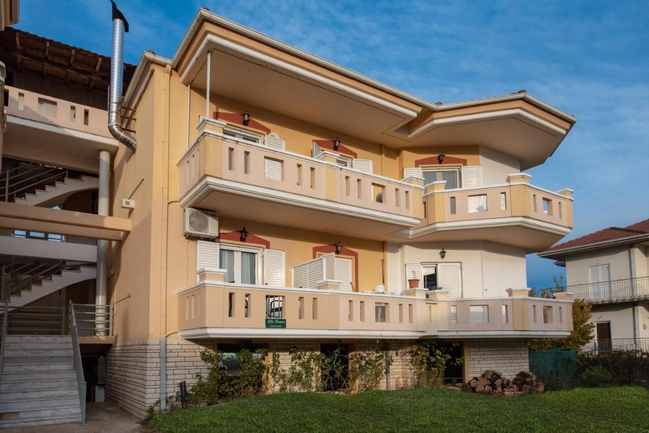 Апартаменты Alfa House Янина Экстерьер фото